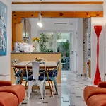Townhouse Apartment *
