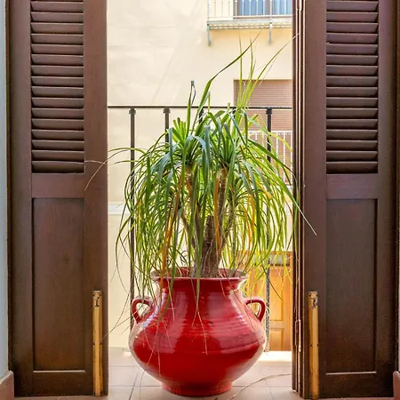 Townhouse Apartment *