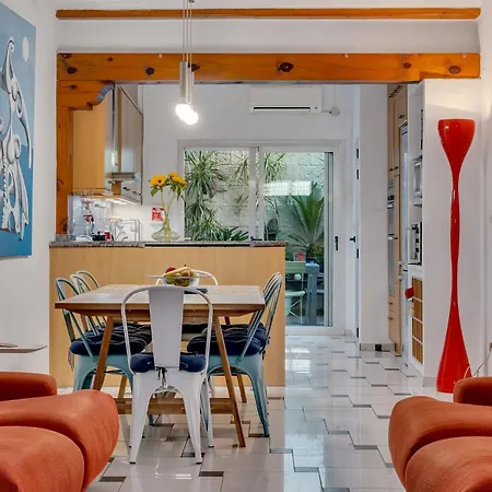 Townhouse Apartment *