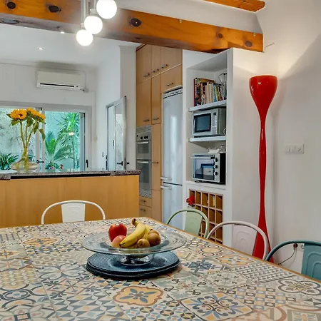 Apartment Townhouse *